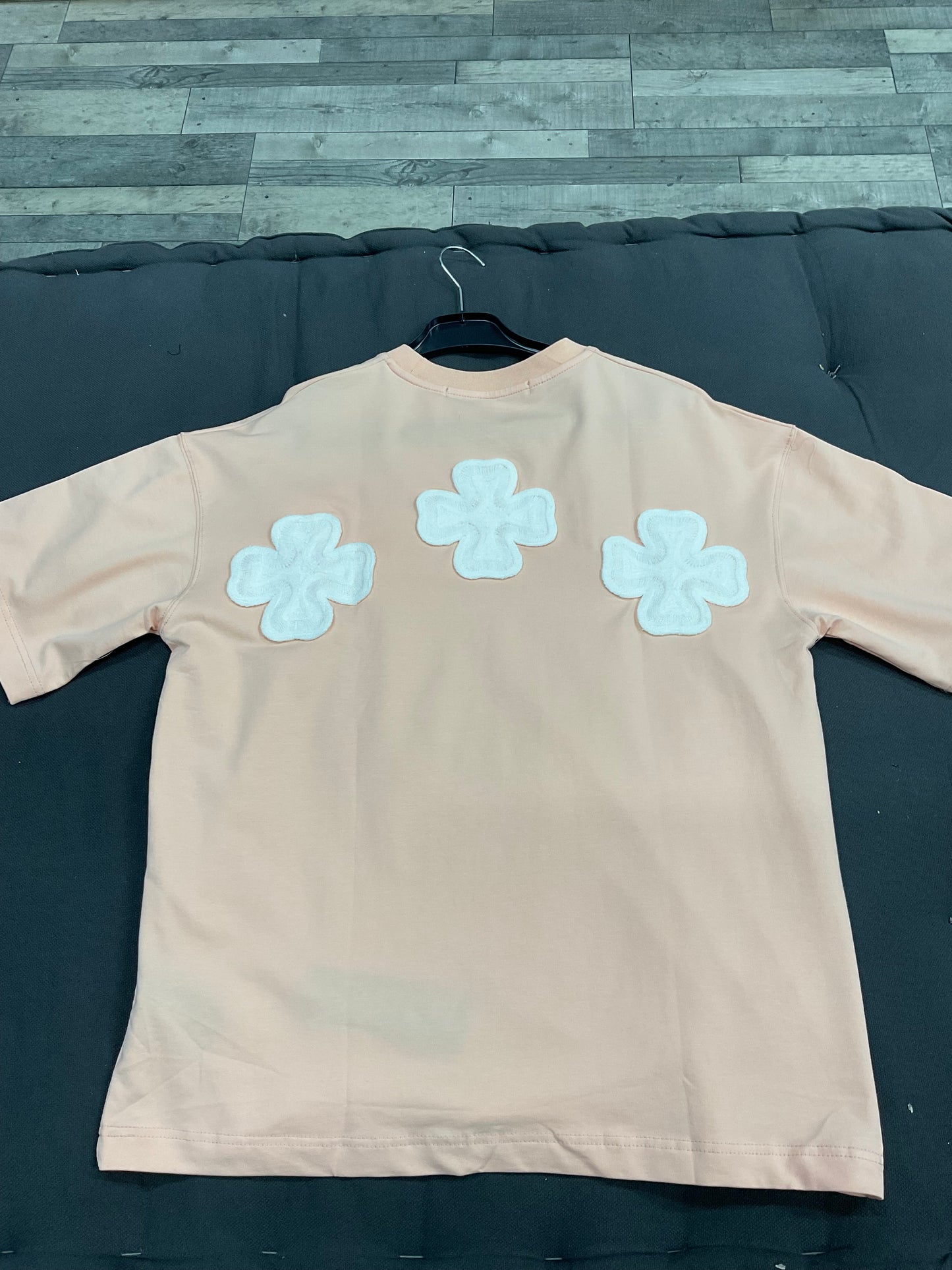 T-shirt Oversize Trèfles Brodés – saumon