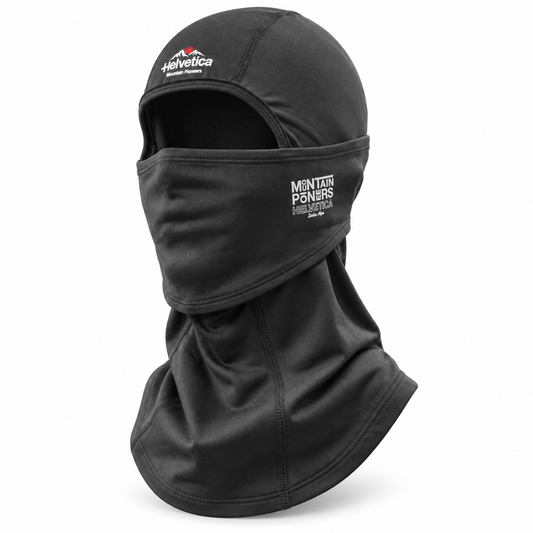 Cagoule Helvetica noire avec masque facial et logo latéral vue trois quarts