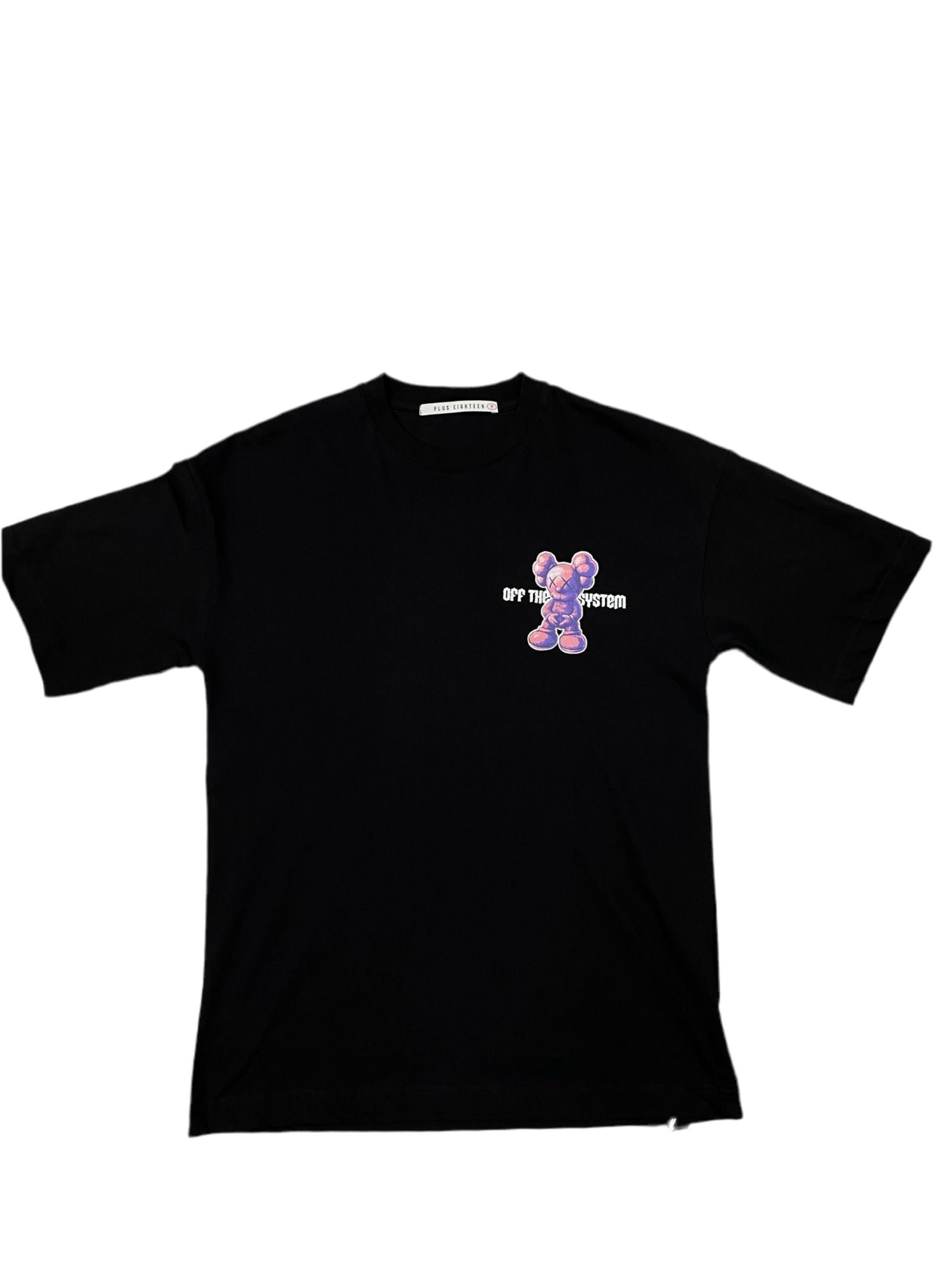 -shirt OFF THE SYSTEM, mascotte violette, t-shirt glitch art, t-shirt rebelle urbain, streetwear 2025, mode anti-système, t-shirt coton noir, t-shirt oversize homme femme