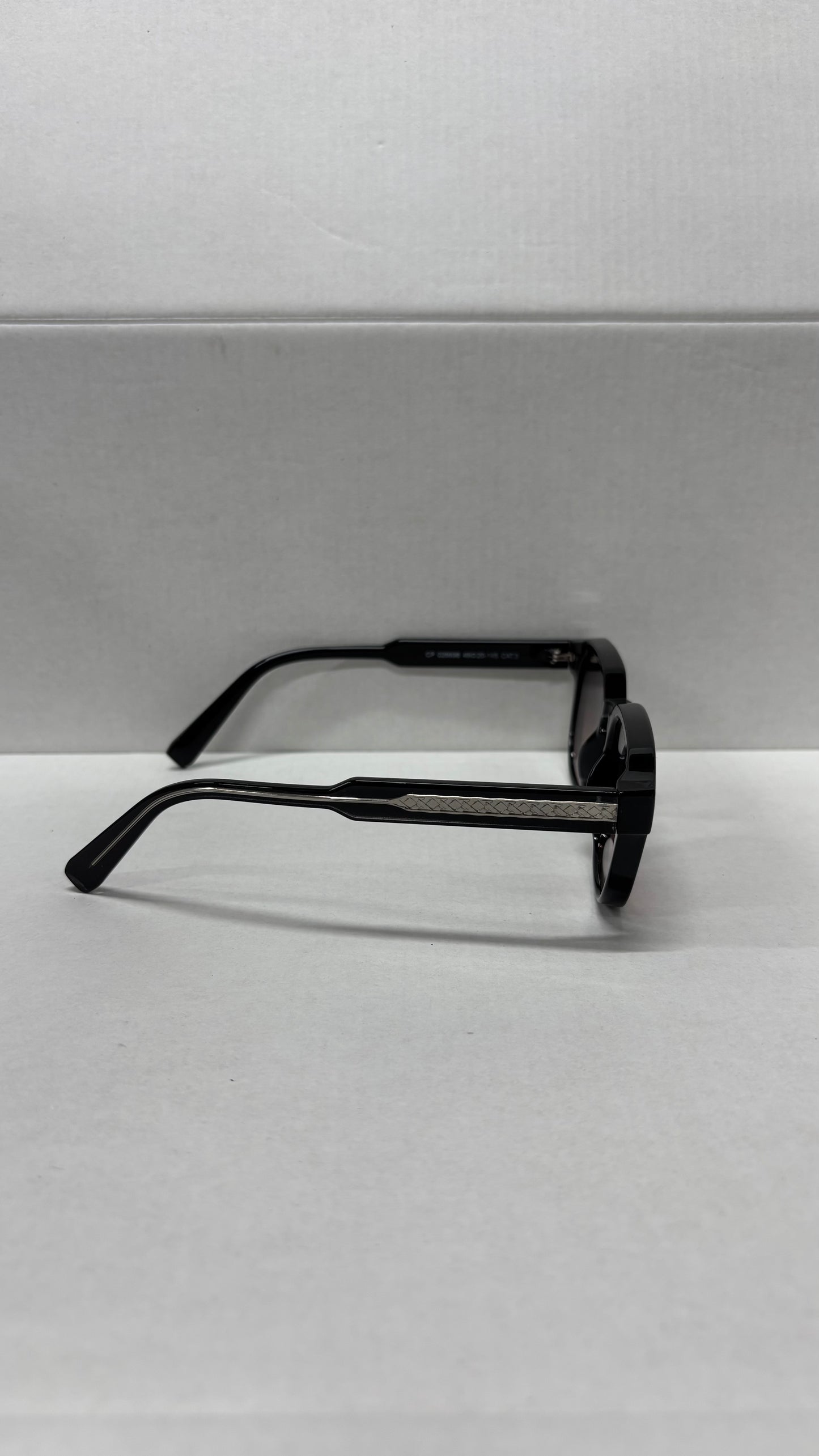 Lunettes 100% UV PROTECTION - rose noir argent