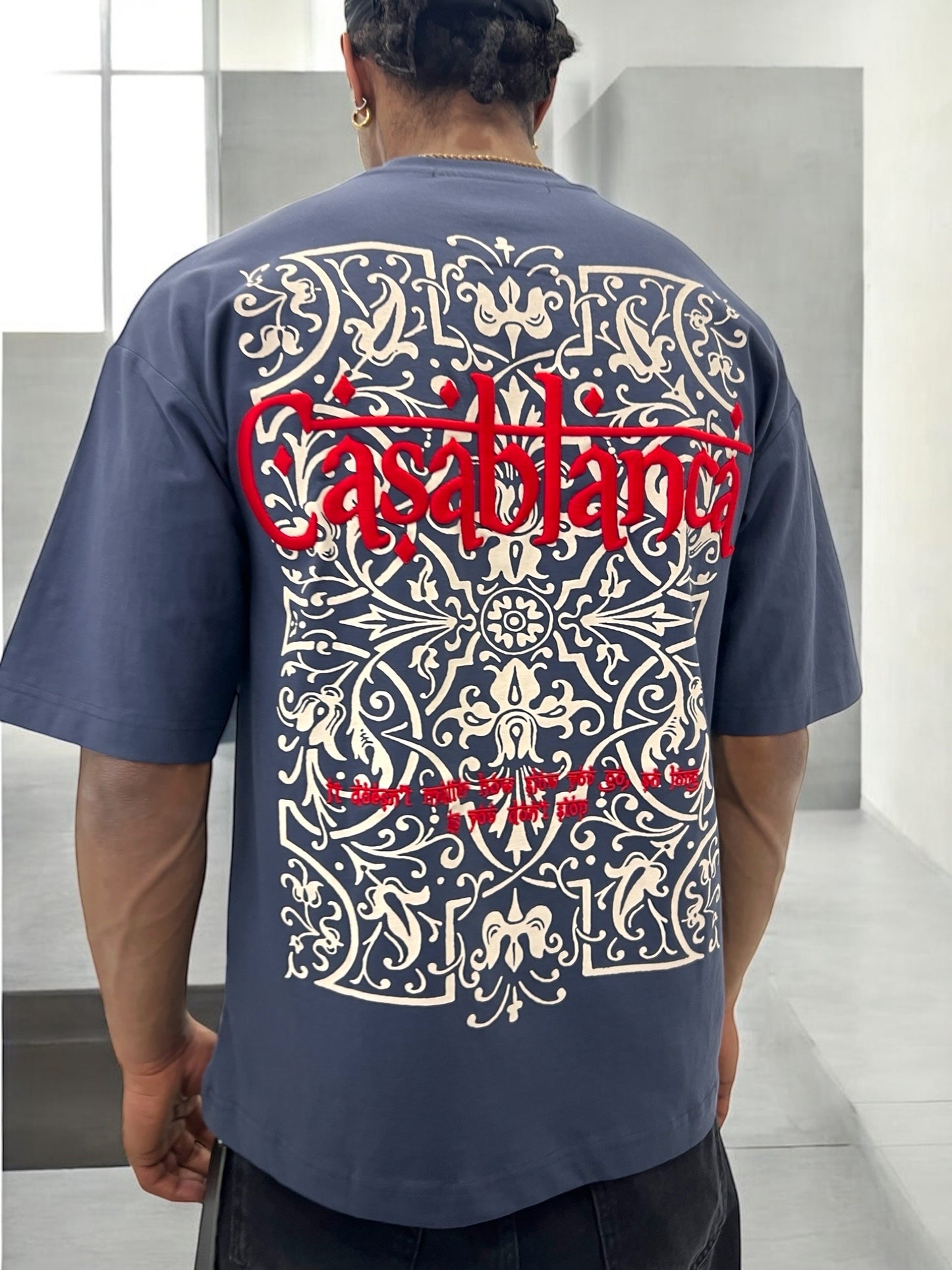 T-shirt ‘’CASABLANCA’’ brodé - bleu ardoise foncé