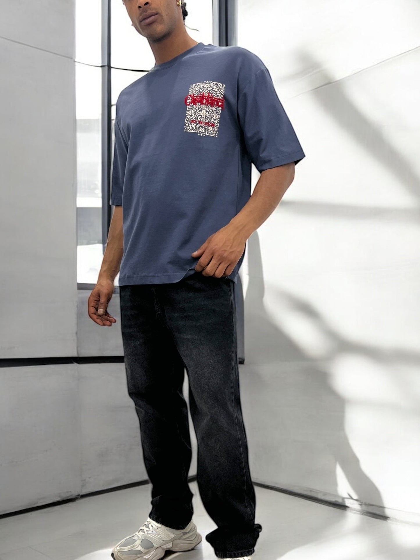 T-shirt ‘’CASABLANCA’’ brodé - bleu ardoise foncé