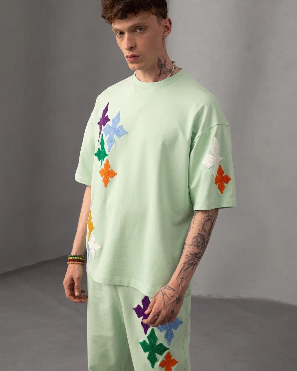 Ensemble Oversize Brodé – Patch Croix Multicolores (Vert)