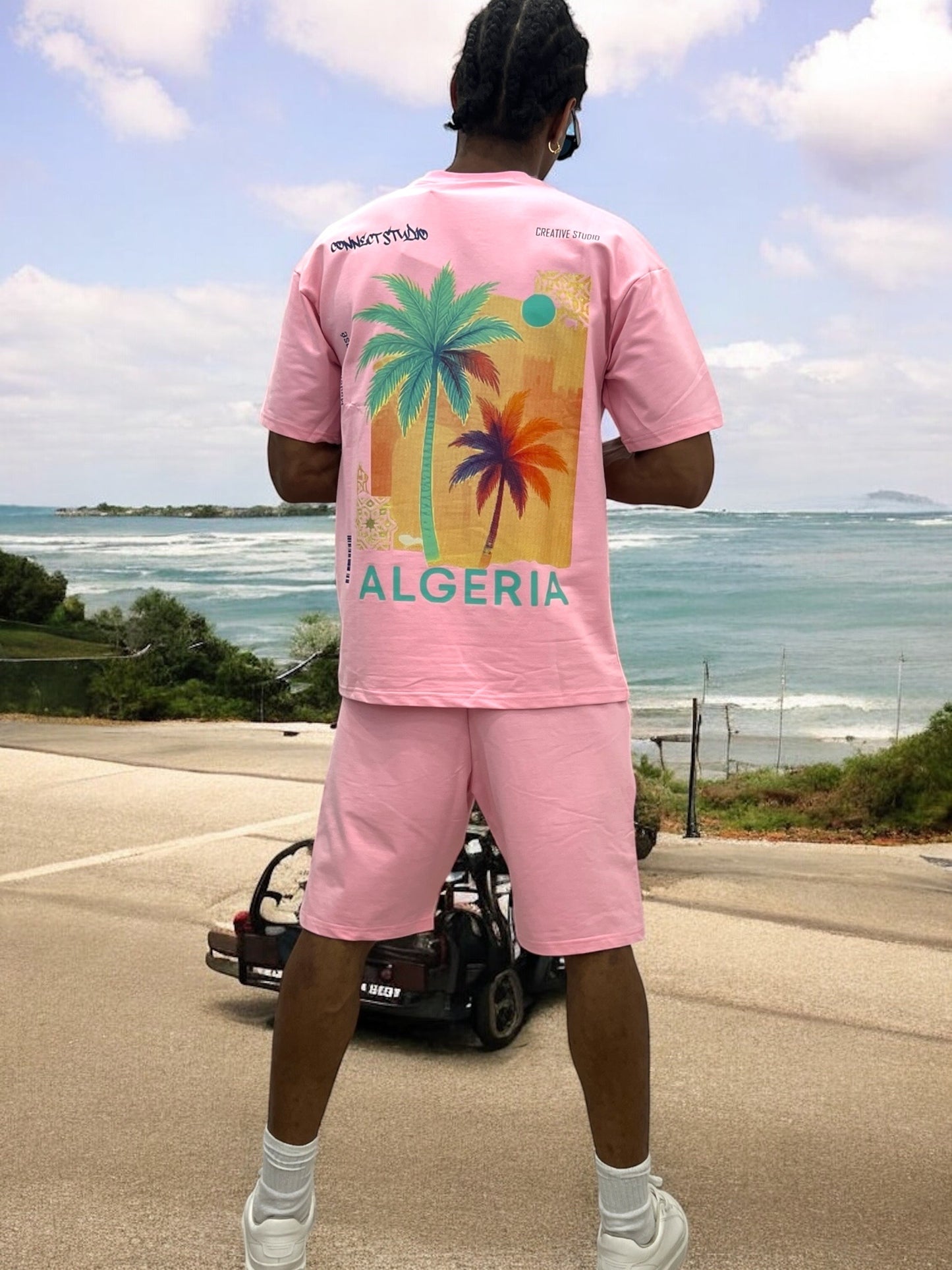 Ensemble ALGERIA Tropical – T-shirt + Short Unisexe (Palmiers)
- Rose