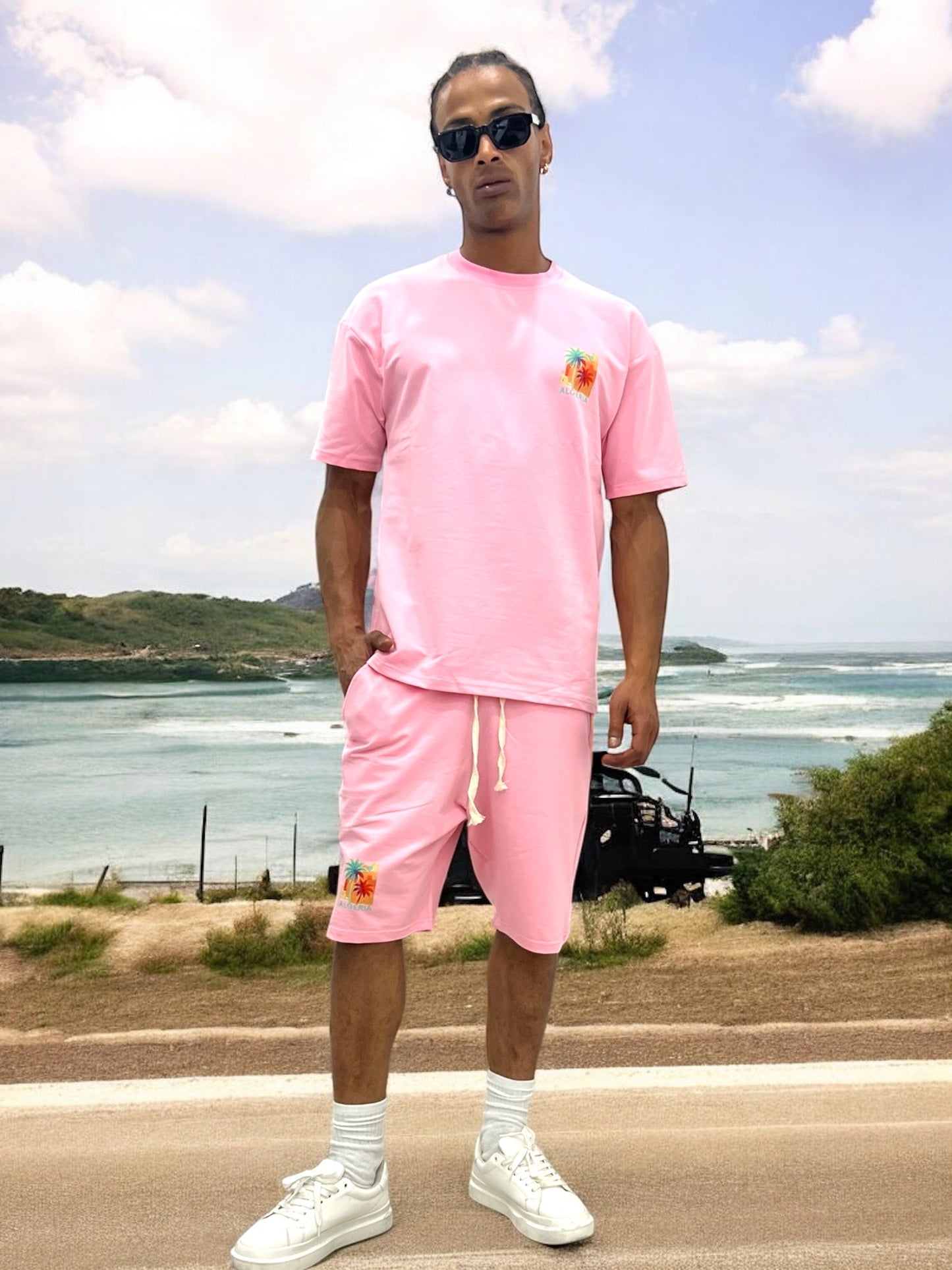 Ensemble ALGERIA Tropical – T-shirt + Short Unisexe (Palmiers)
- Rose