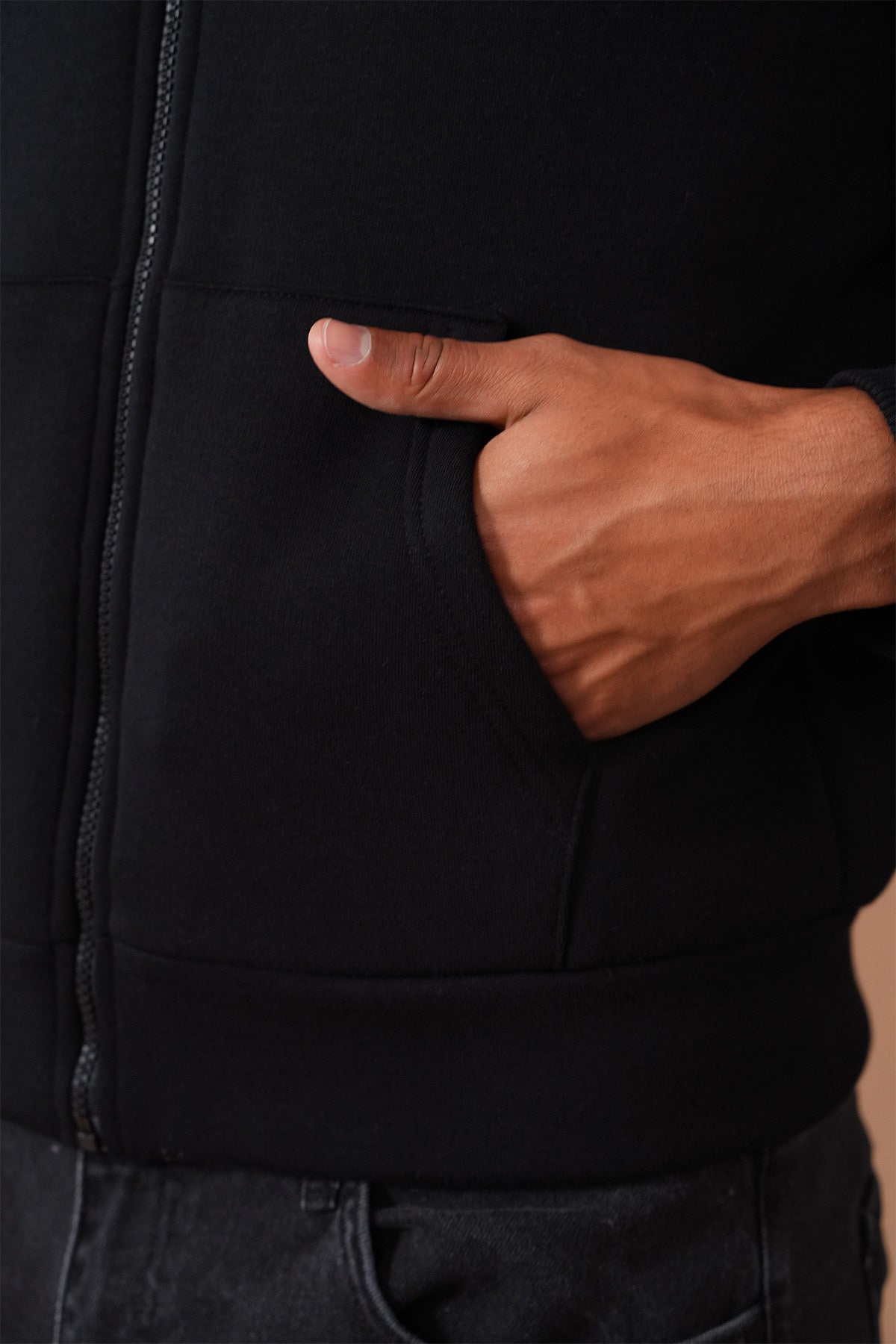 Hoodie Zippé “Key Calligraphie” — Unisexe (Noir / Écru)