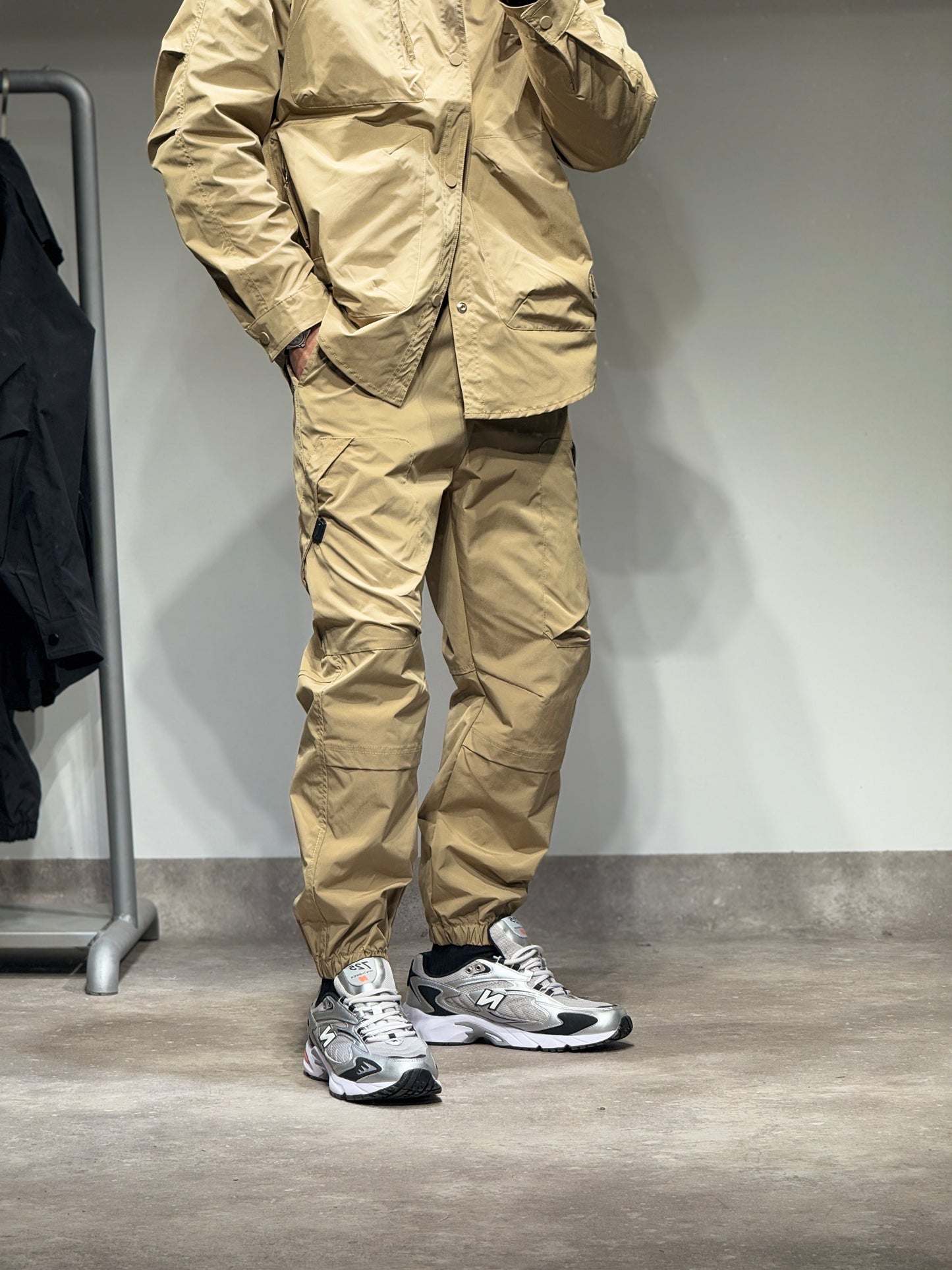 ENSEMBLE CARGO X-FEEL - Beige