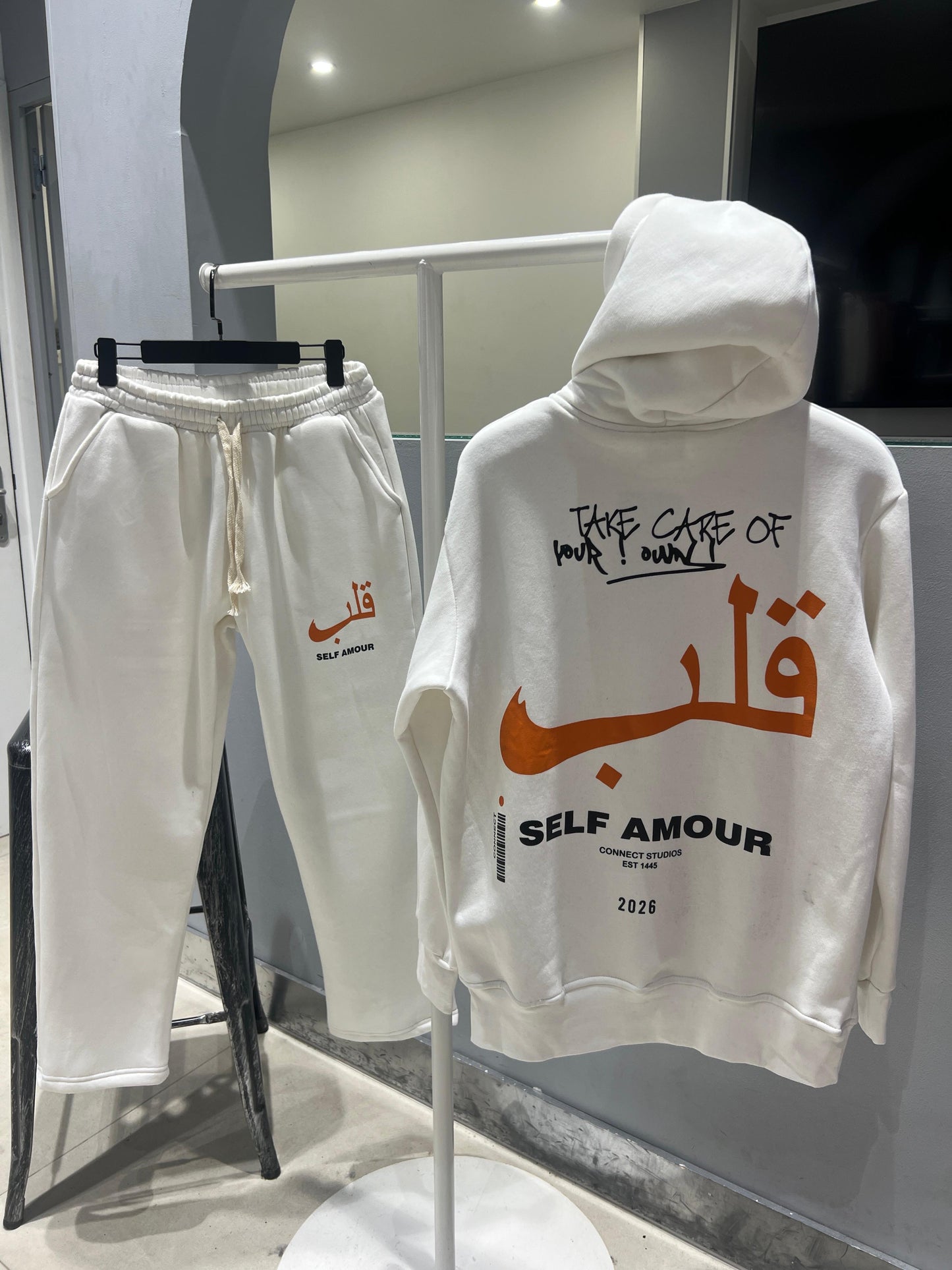 Ensemble Jogging “Self Amour” — Hoodie & Jogger (Noir / Écru )
