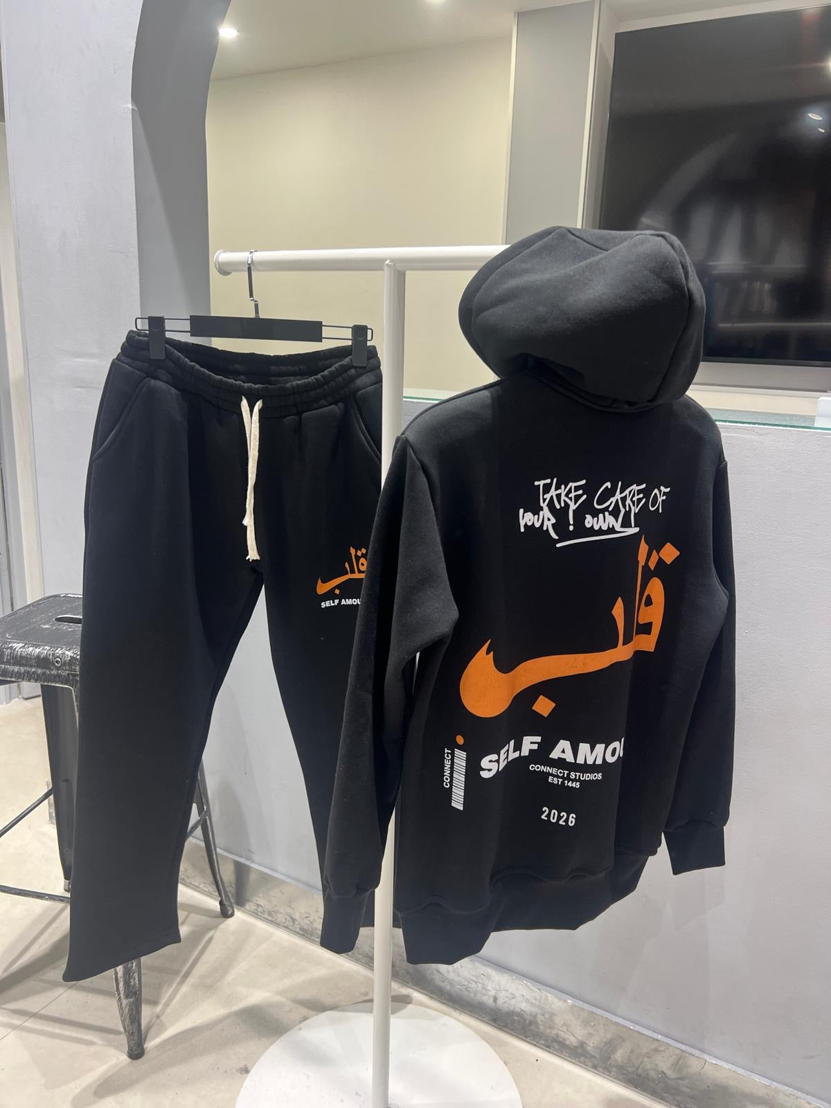 Ensemble Jogging “Self Amour” — Hoodie & Jogger (Noir / Écru )