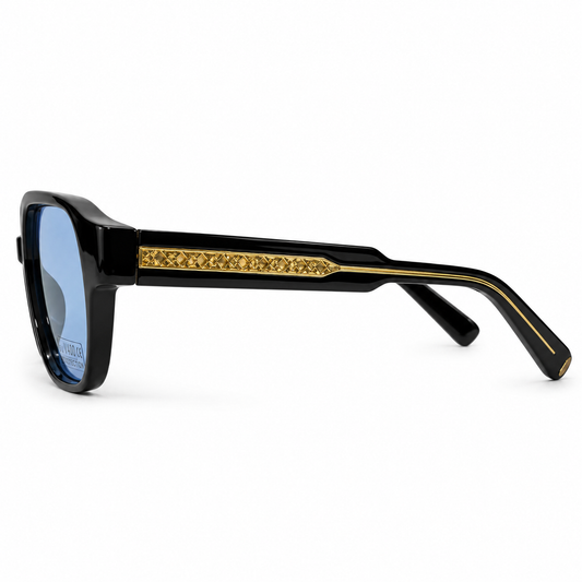 Lunettes de Soleil CP 026698 – Monture Noire, Verres Bleu Clair UV400 & Baguette Dorée