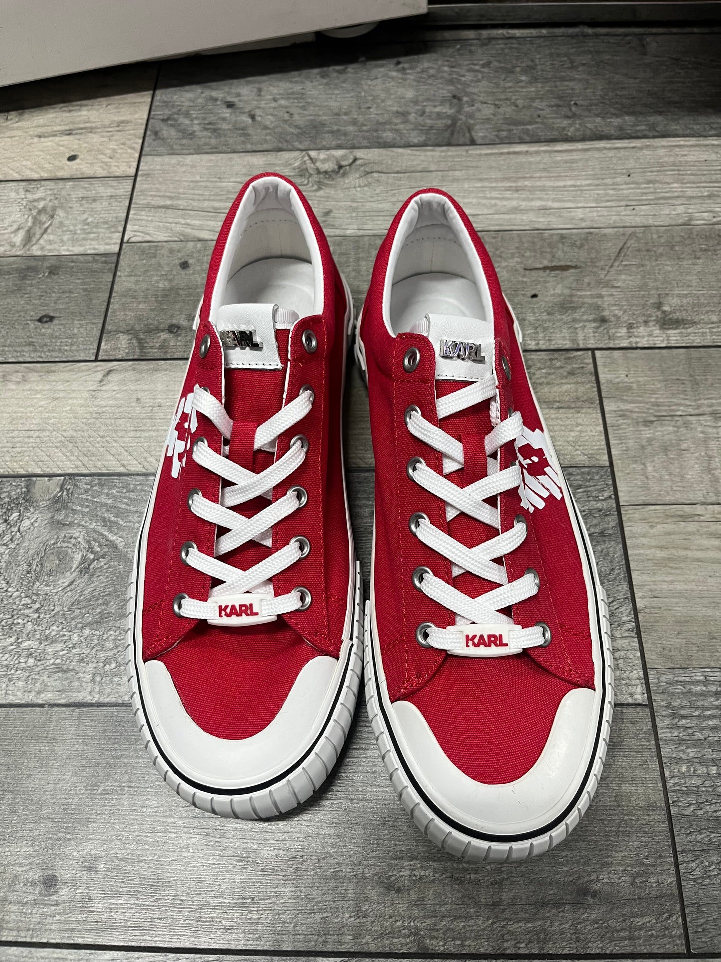Karl Kourt Red
