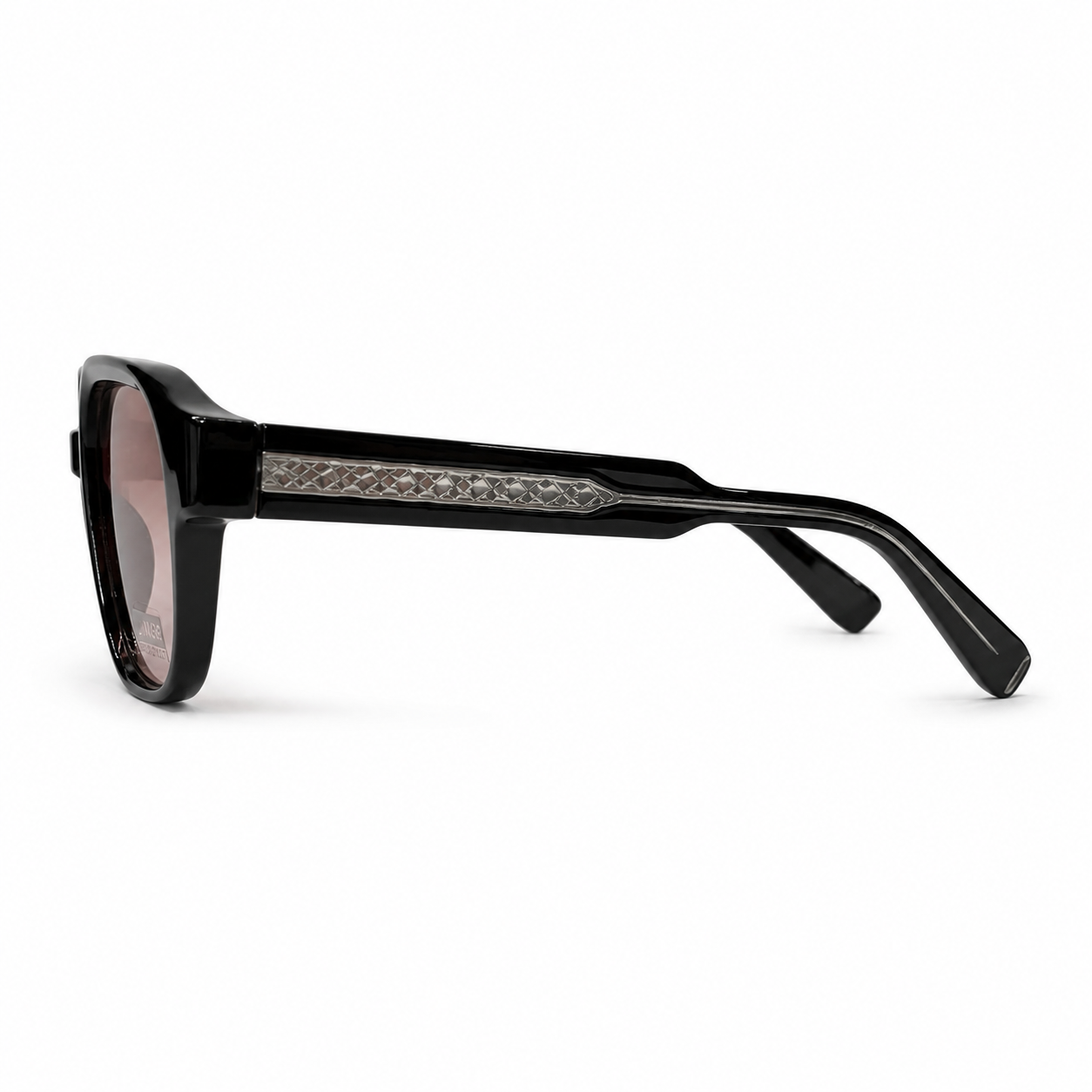 Lunettes de Soleil CP 026698 – Monture Noire, Verres Rose Dégradé UV400 & Baguette Argentée