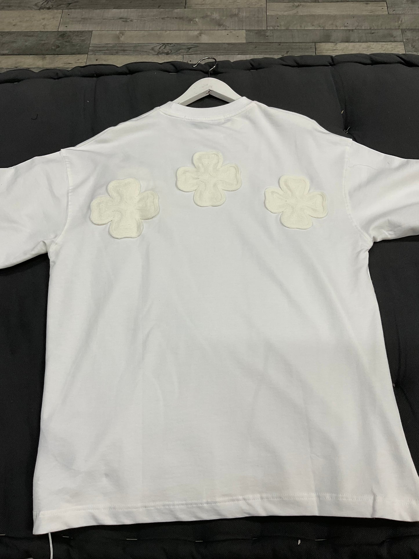 T-shirt Oversize Trèfles Brodés – Blanc