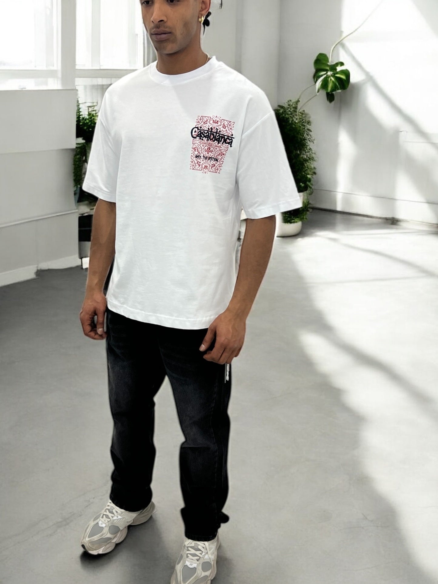 T-shirt ‘‘CASABLANCA’’ brodé - blanc