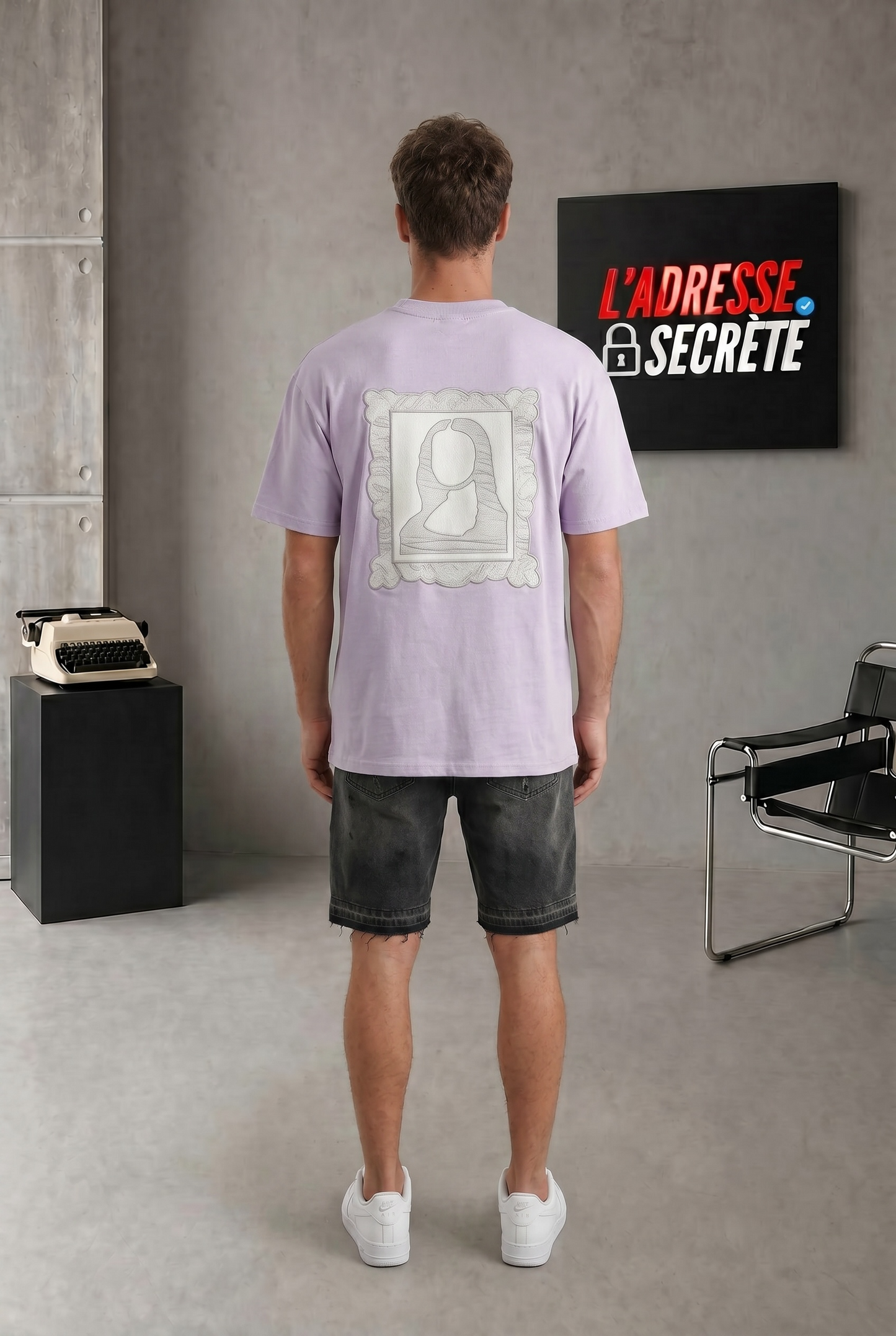 T-shirt ‘Louvre Edition’ – Mona Lisa lilas pastel très clair / lavender mist.