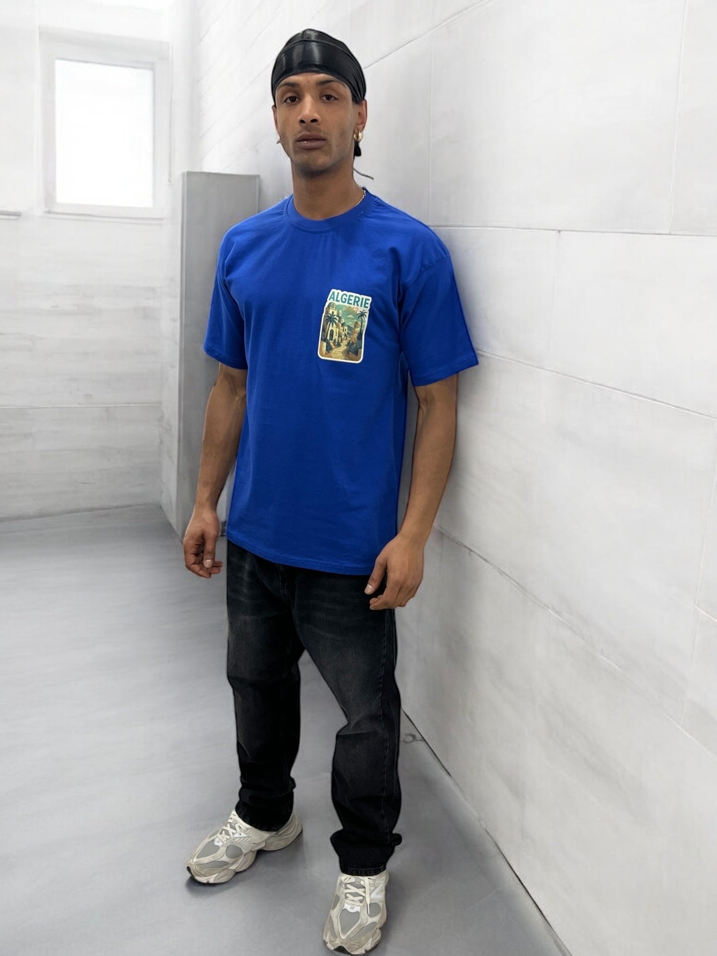 T-shirt “ALGERIE +213” – Visuel Vintage Palais & Palmiers (Bleu Roi)