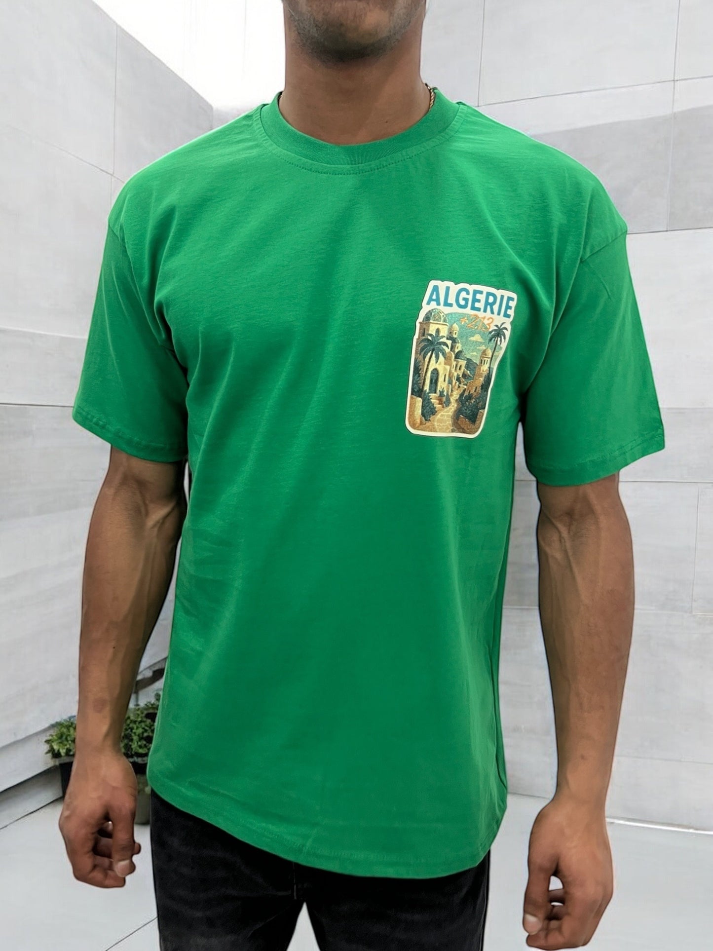 T-shirt “ALGERIE +213” – Visuel Vintage Palais & Palmiers (Vert Foncé)