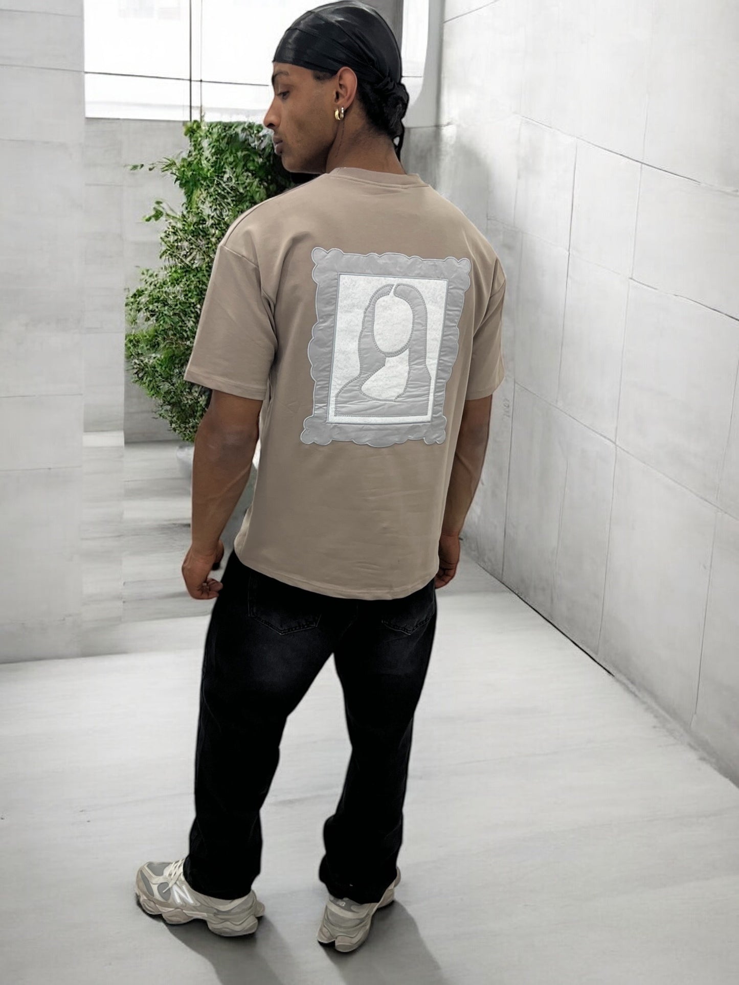 T-shirt Art Class – Mona Stylisée (Taupe)