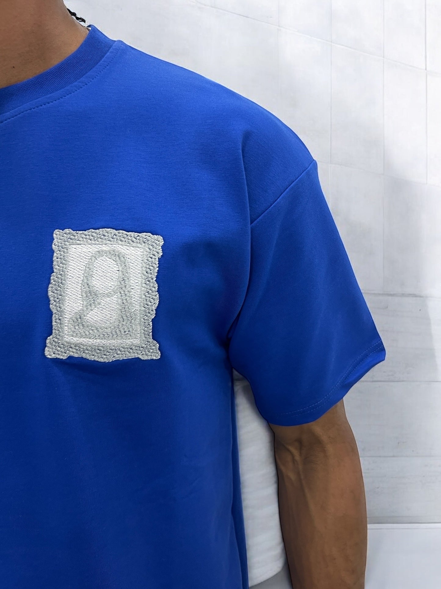 T-shirt Art Class – Mona Stylisée (Bleu Roi)