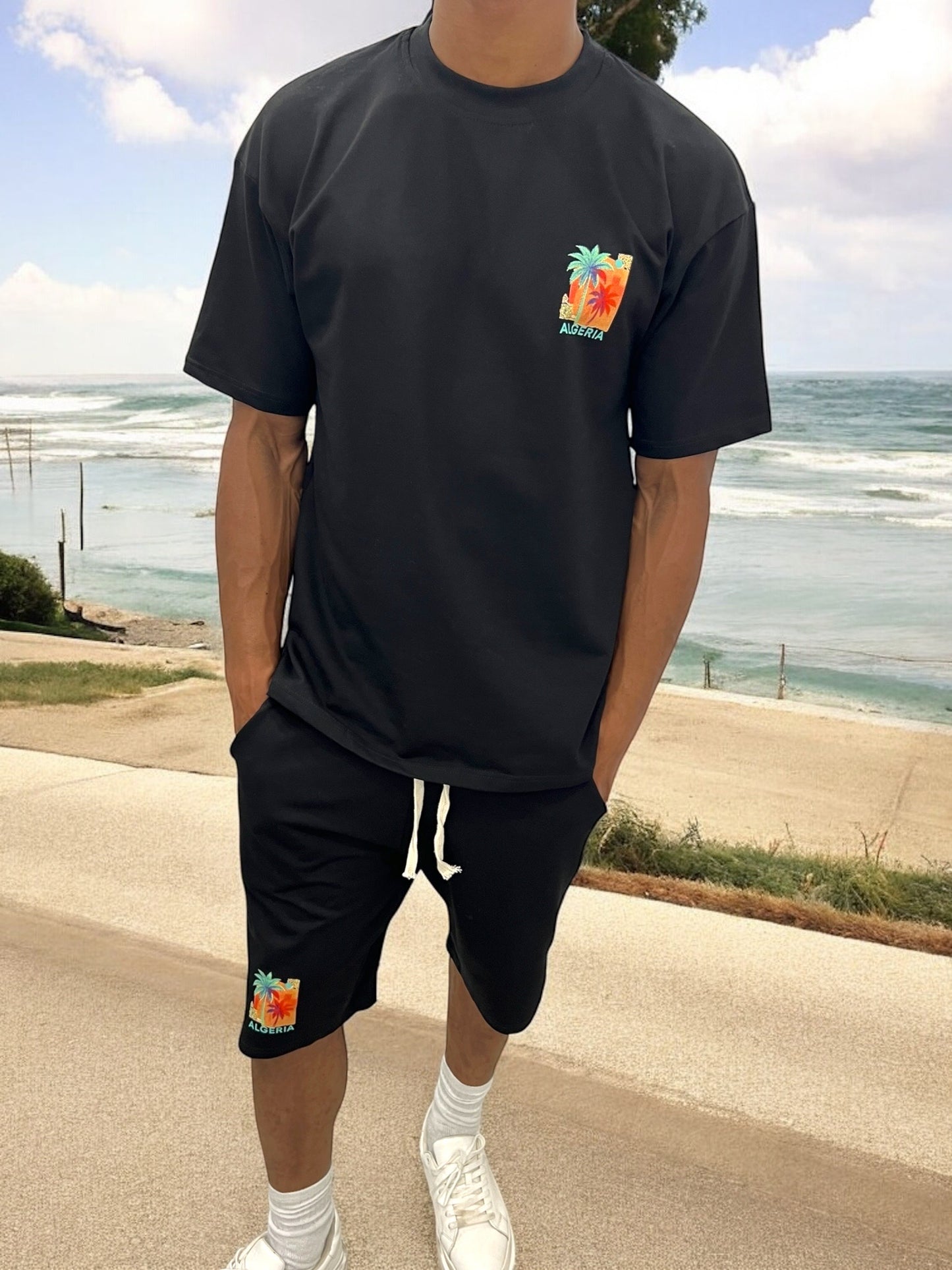 Ensemble ALGERIA Tropical – T-shirt + Short Unisexe (Palmiers)
- Noir