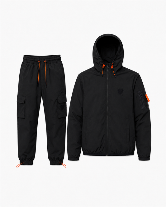 Ensemble Technique Cargo Noir – Veste Coupe-Vent & Pantalon – Détails Orange