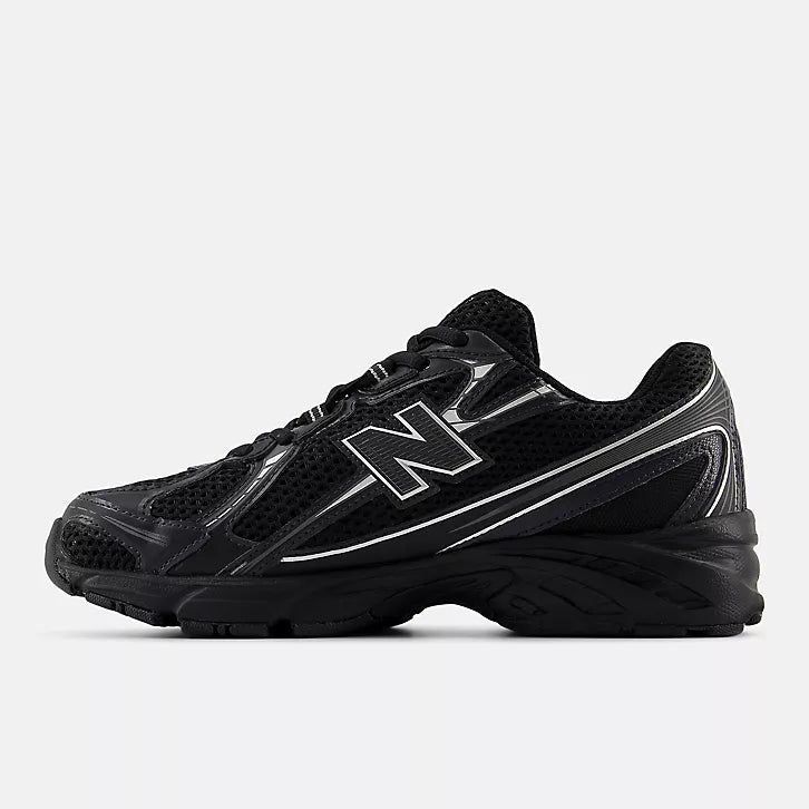 New Balance 740 Black Silver