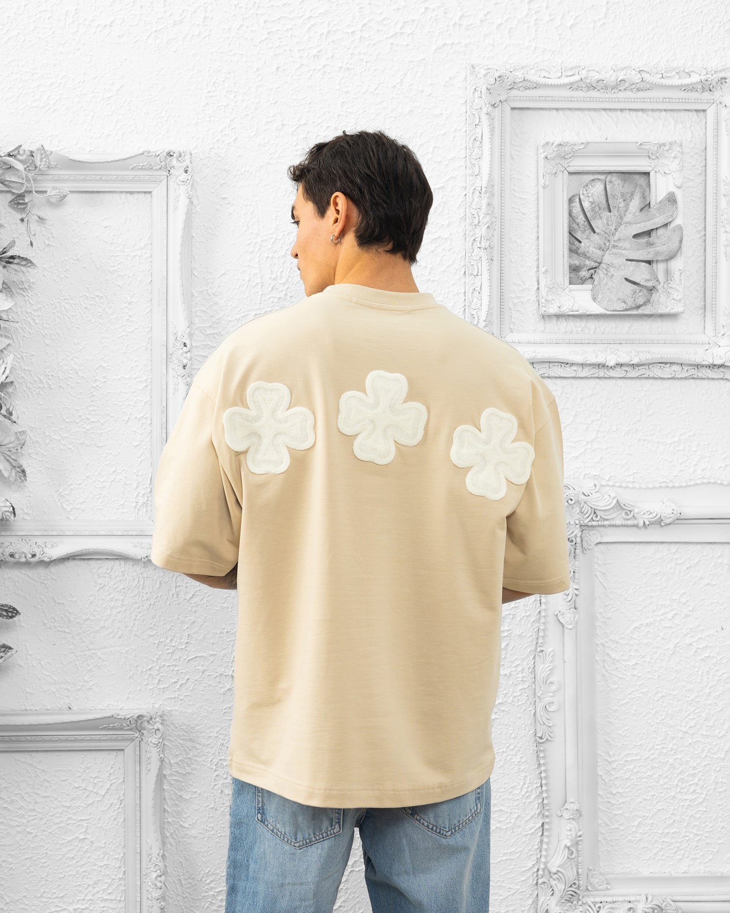 T-shirt Oversize Trèfles Brodés – Beige