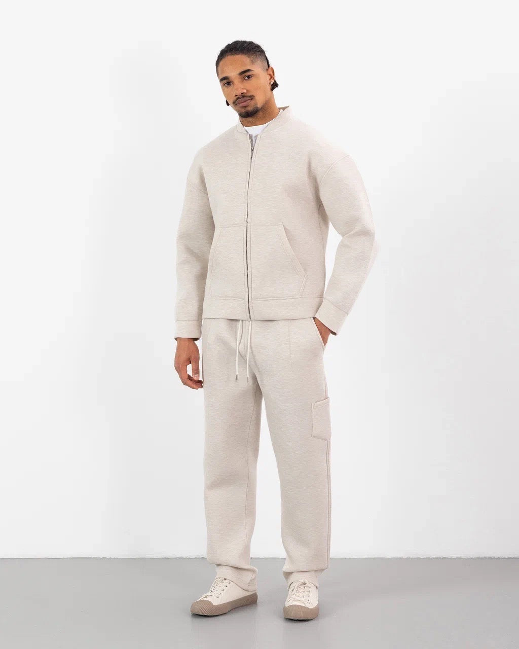 Survêtement Plus Eighteen – OFF THE SYSTEM (PD-7201) – Veste Zippée & Jogger Cargo Unisexe - Beige / Sable clair