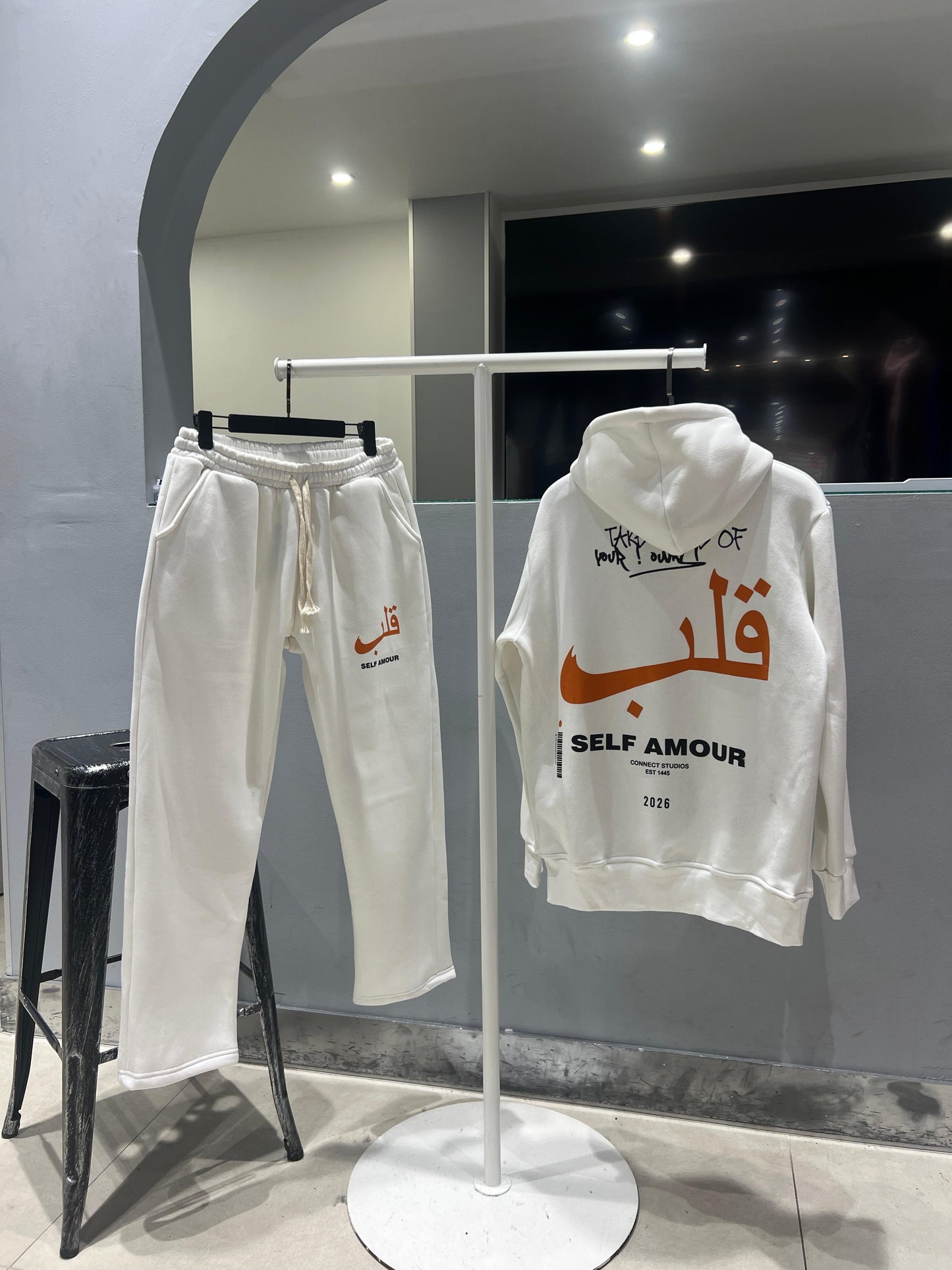 Ensemble Jogging “Self Amour” — Hoodie & Jogger (Noir / Écru )